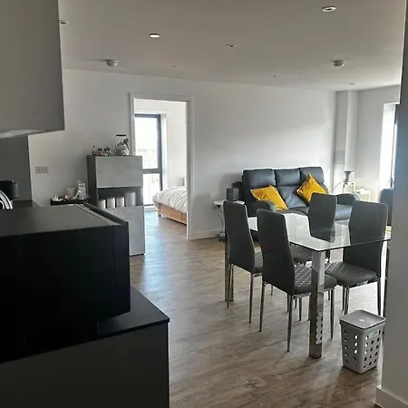 Luxury Flat In Centre ليدز