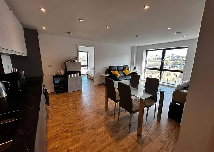 Luxury Flat In Centre Апартаменти *